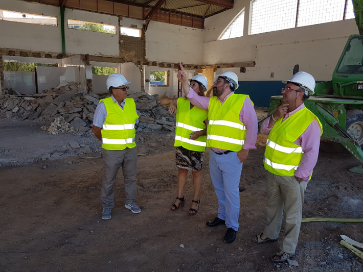 El IES La Zafra acoge este verano las obras de modernización y ampliación de las instalaciones para Automoción
